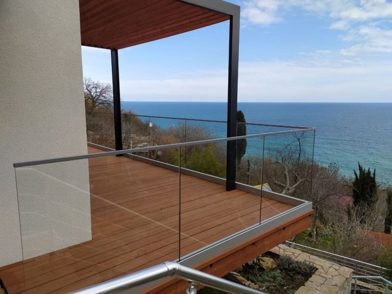 Стеклянные ограждения